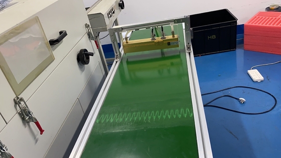 어떤 VOC 방출도 구하지 못하는 시스템 AC220V 에너지를 치료하는 395nm 365nm UV 컨베이어